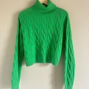 Green cable knit turtleneck sweater Size L